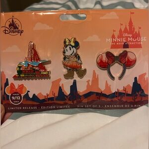 Minnie the Main Attraction Big Thunder Mountain Pin Set